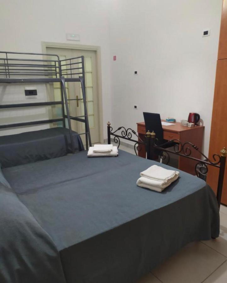 B&B Romy Νάπολη Εξωτερικό φωτογραφία